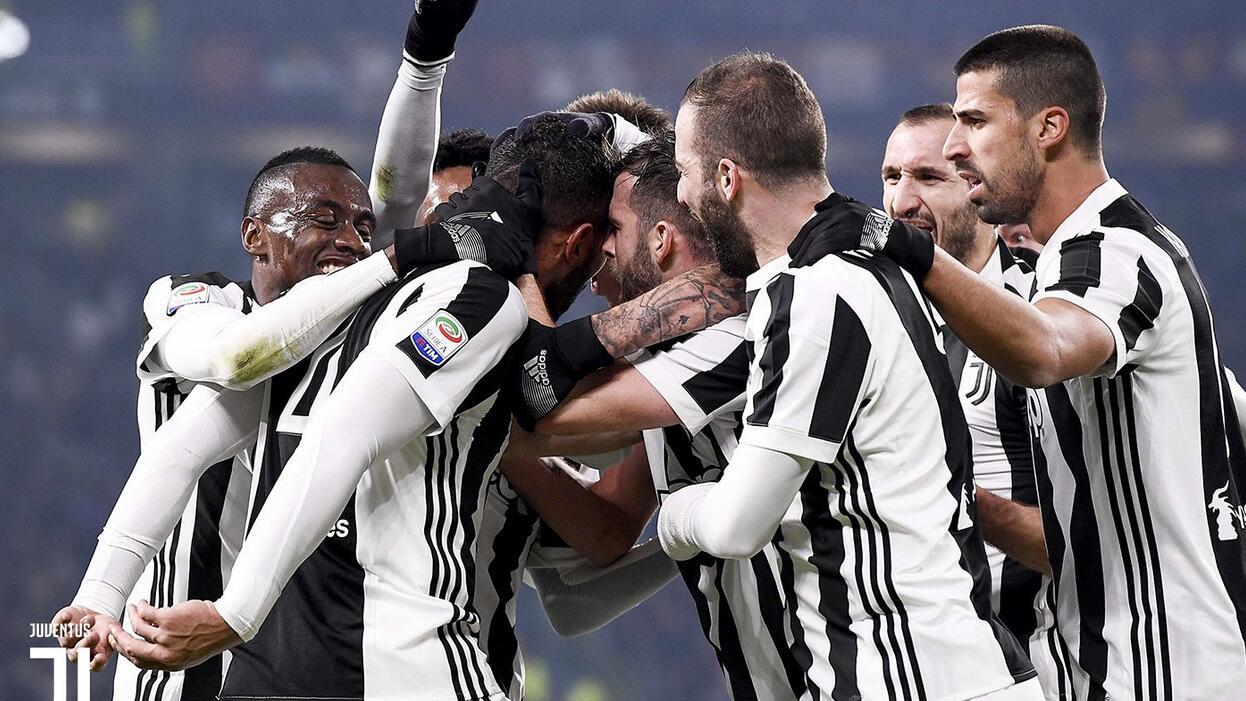 伯恩利遭遇英超七连败连场惜败，排名跌入降级区（伯恩利英超七连败屡遭小负，排名滑落至降级区）