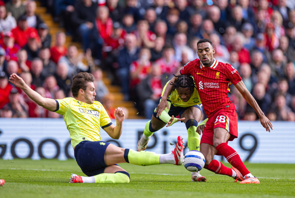 英超代表：U15的最佳球员到了U19不一定是最佳，教练要基于未来做决定（英超官员：U15最佳未必U19仍领先，教练选人应着眼未来）