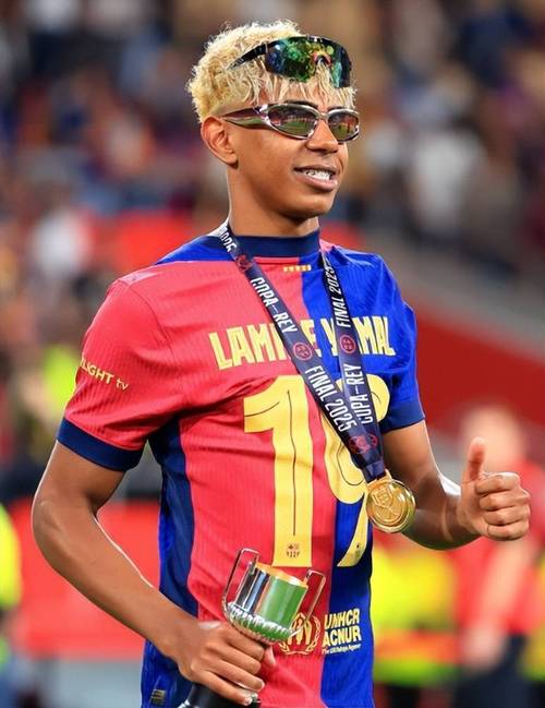 阿坎吉：能在米兰德比进球再好不过了，国米的目标是意甲冠军（阿坎吉：米兰德比破门再好不过，国米直指意甲冠军）