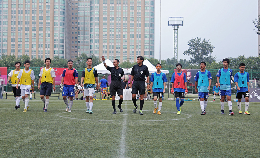 费迪南德：阿森纳不需要埃泽，当然他也可以提升板凳深度