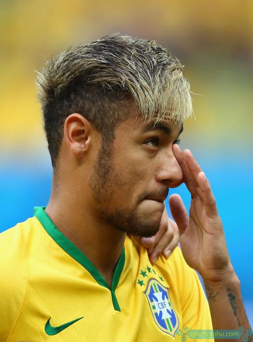 时隔45天重返赛场，内马尔替补出战20分钟助桑托斯收获一分