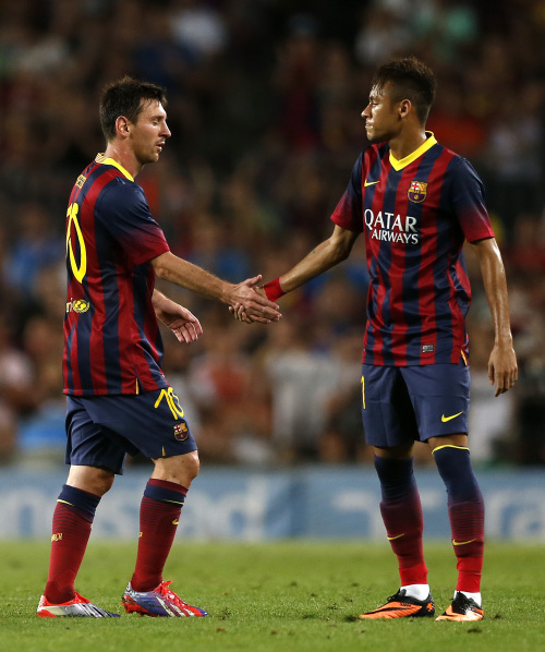 波兰媒体：莱万妻子经常分享跳交际舞的视频，引发了夫妻争吵