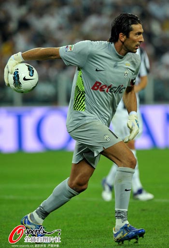 弗罗因德谈冬窗：没引援计划，伤员归队后球队阵容会非常完备