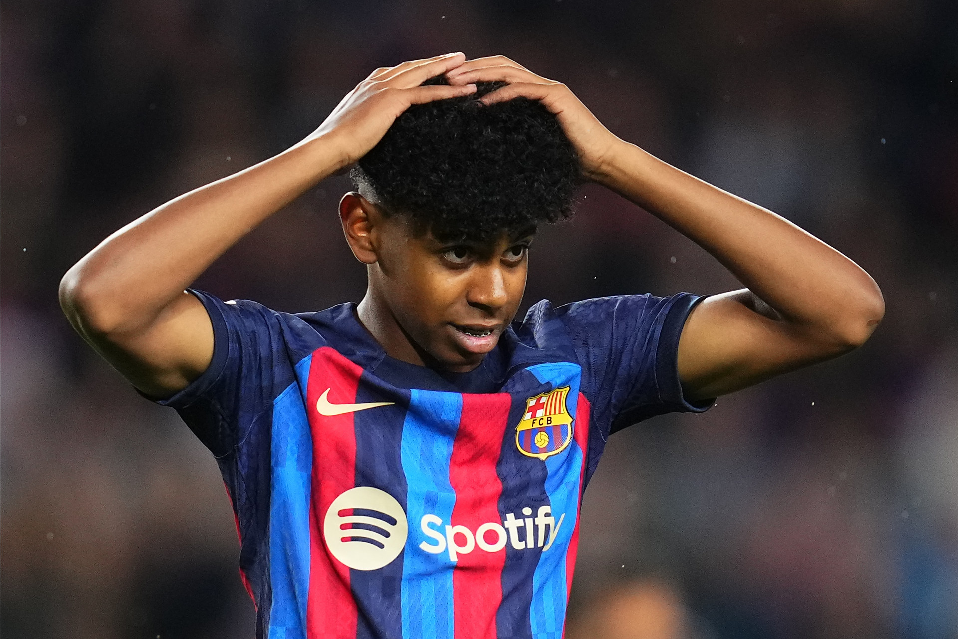 曝沙特欲1亿签青木，若成交曼联坐收3700万！但还需给另一队分成