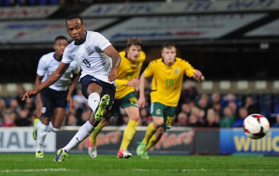 意甲英超两场焦点战，AC米兰和曼联都是大热门？小心冷门！