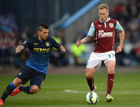 哈兰德本赛季出战20场中18场破门进32球，仅维拉、热刺对其零封